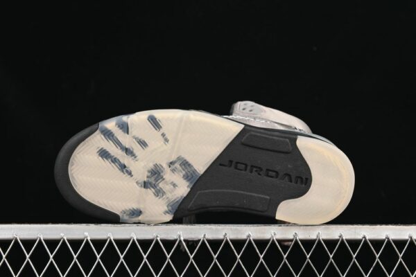 AJ 5 Retro Wings IO2038-001