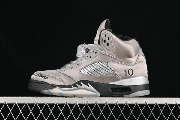 AJ 5 Retro Wings IO2038-001