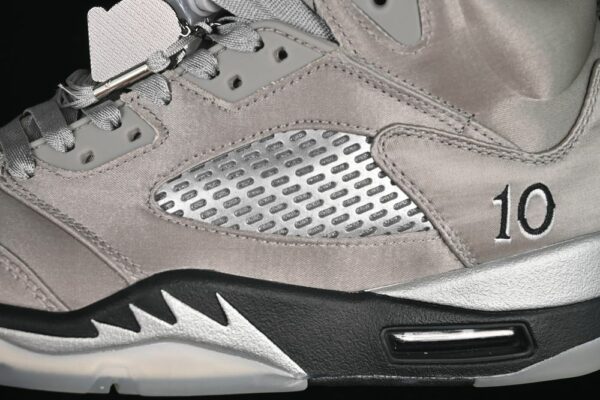 AJ 5 Retro Wings IO2038-001