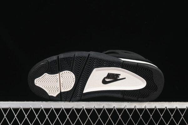 AJ 4 Firewood Black HF4340-001
