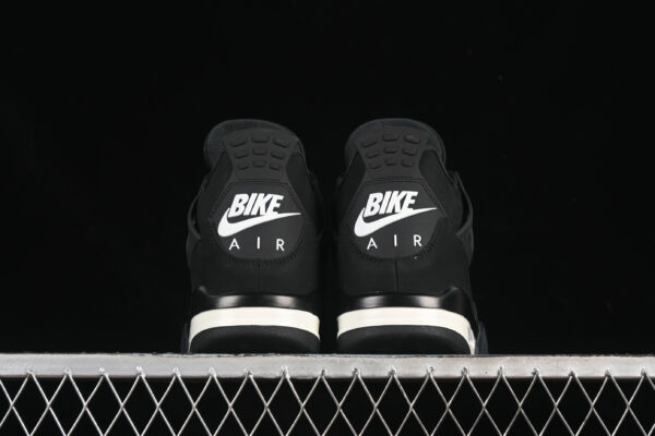 AJ 4 Firewood Black HF4340-001