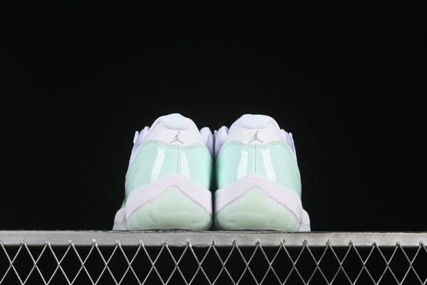 AJ 11 Retro Low Igloo AH7860-103