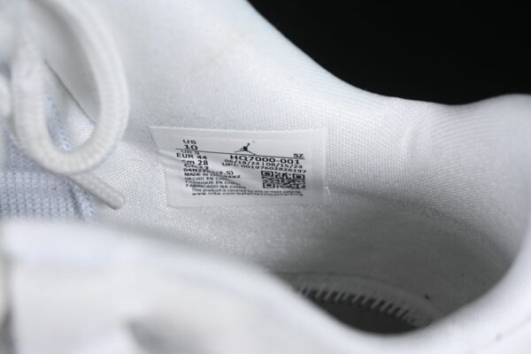 AJ 11 Retro Low Year of the Snake HQ7000-001
