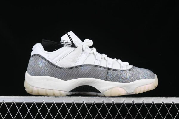 AJ 11 Retro Low Year of the Snake HQ7000-001