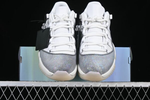 AJ 11 Retro Low Year of the Snake HQ7000-001