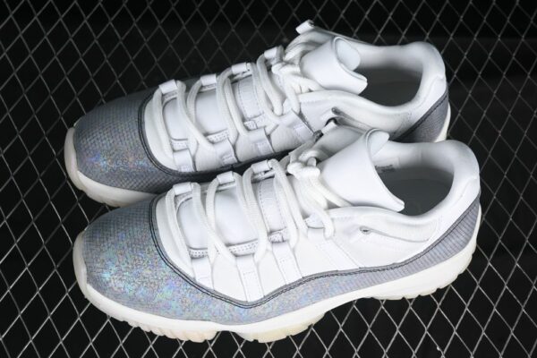 AJ 11 Retro Low Year of the Snake HQ7000-001