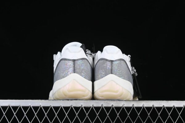 AJ 11 Retro Low Year of the Snake HQ7000-001