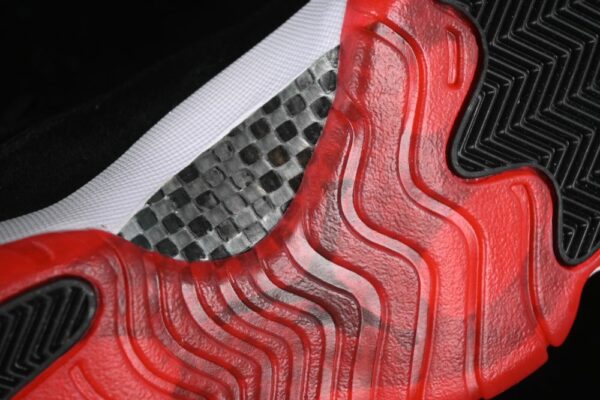 AJ 11 Retro Bred Velvet DB5457-061