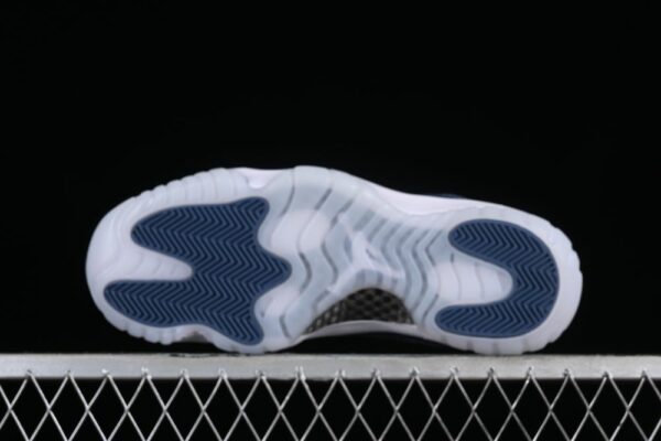 AJ 11 Low Diffused Blue FV5104-104