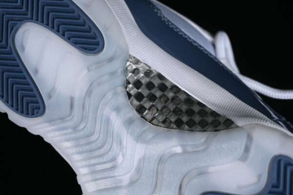 AJ 11 Low Diffused Blue FV5104-104