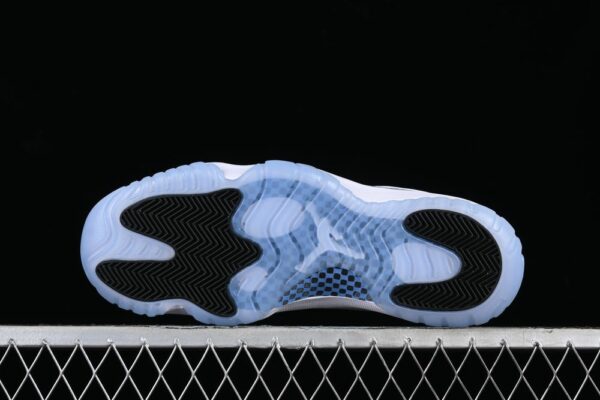 AJ 11 Retro Legend Blue CT8012-104