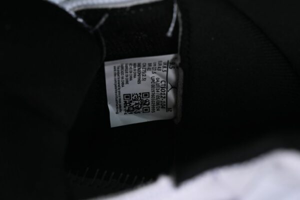 AJ 11 Retro Legend Blue CT8012-104
