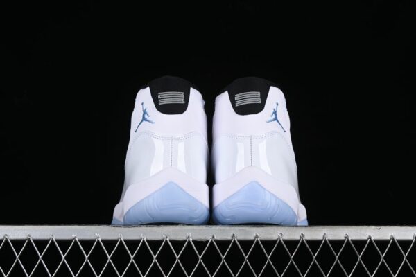 AJ 11 Retro Legend Blue CT8012-104