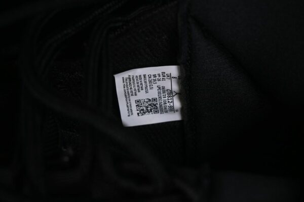 AJ 11 Retro Black Purple CT8812-999