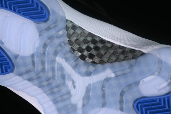 AJ 11 Retro Low Space Jam FV5104-004