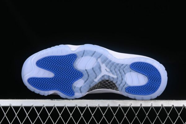 AJ 11 Retro Low Space Jam FV5104-004