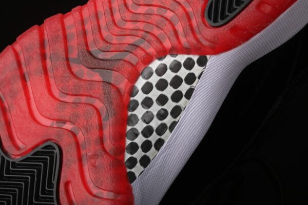 AJ 11 Retro Bred 378037-061