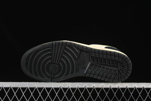 AJ 1 Low SE Fall League HQ3009-003