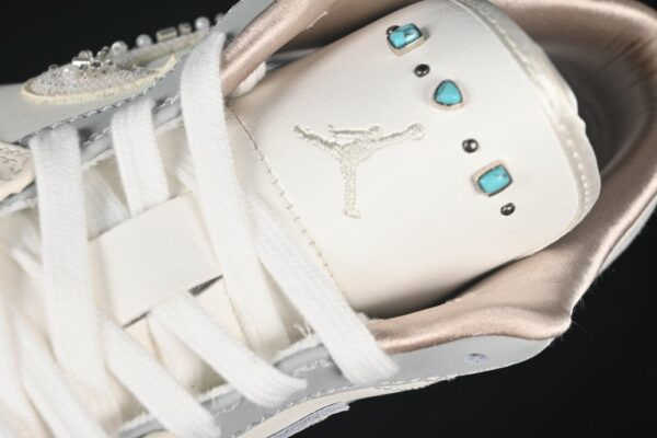 AJ 1 Low Sail Soft Pearl IH7323-100
