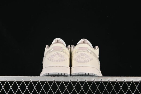 AJ 1 Low Sail Soft Pearl IH7323-100