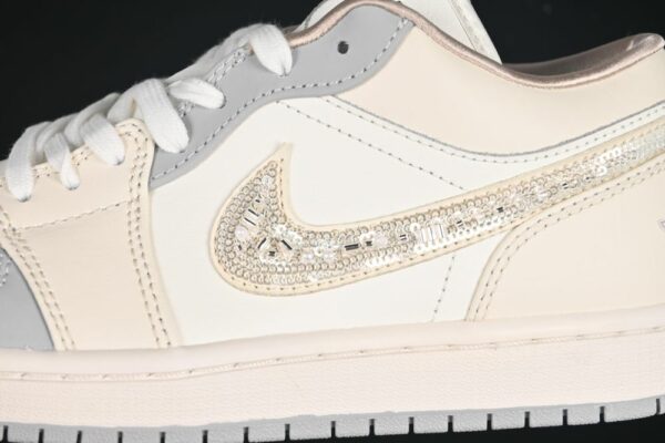 AJ 1 Low Sail Soft Pearl IH7323-100