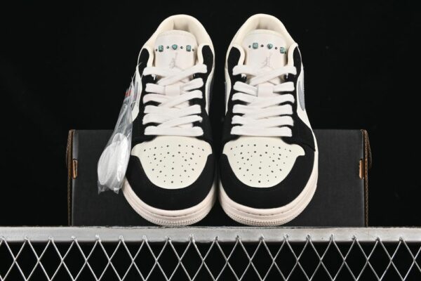 AJ 1 Low Sail Light Smoke Grey IO2242-101