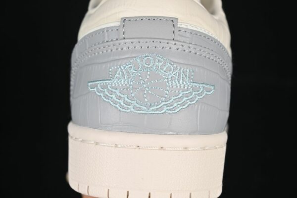 AJ 1 Low Sail Light Smoke Grey IO2242-101