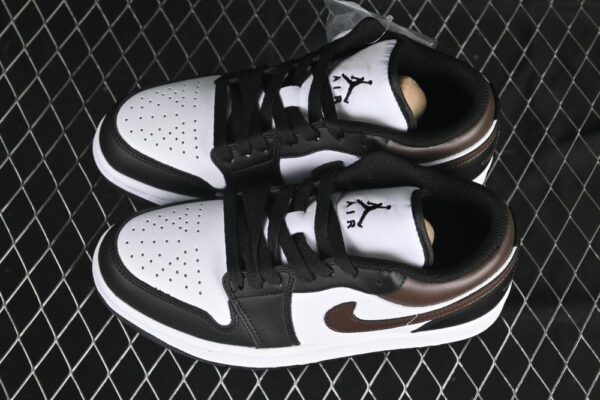 AJ 1 Low Panda IO3393-010