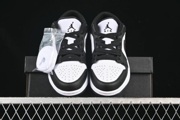 AJ 1 Low Panda IO3393-010