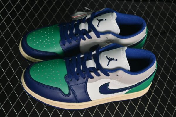 AJ 1 Low Rare Air 553558-147