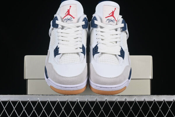AJ 4 Retro SB Navy DR5415-100
