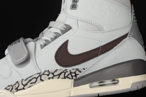 AJ Legacy 312 Mid Wolf Grey AV3922-002