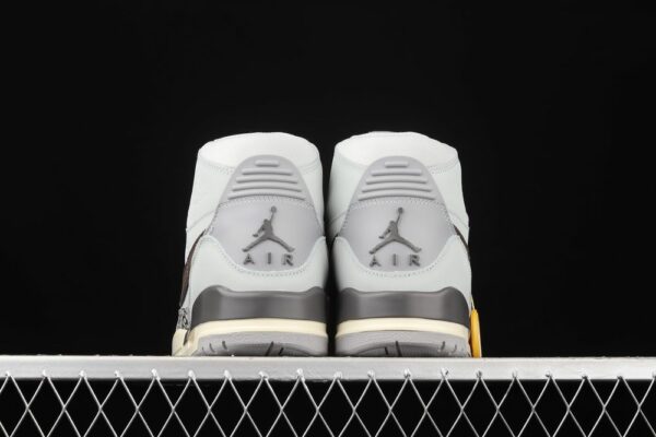 AJ Legacy 312 Mid Wolf Grey AV3922-002
