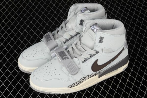 AJ Legacy 312 Mid Wolf Grey AV3922-002