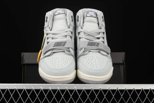 AJ Legacy 312 Mid Wolf Grey AV3922-002