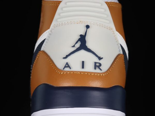 AJ Legacy 312 Mid NRG Medicine Ball AQ4160-140