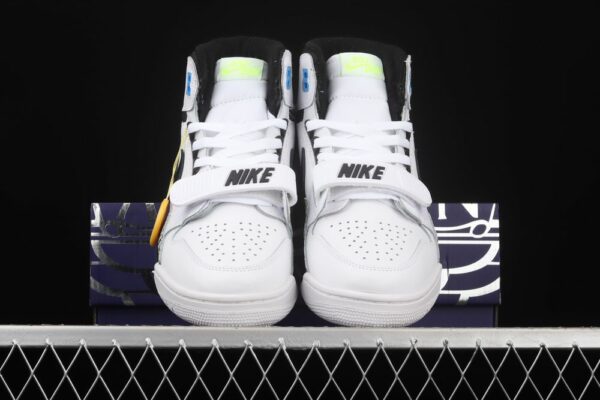 AJ Legacy 312 Mid Billy Hoyle AQ4160-107