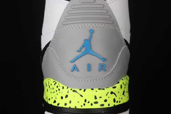 AJ Legacy 312 Mid Billy Hoyle AQ4160-107