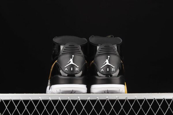 AJ Legacy 312 Mid Black Gold AV3922-007