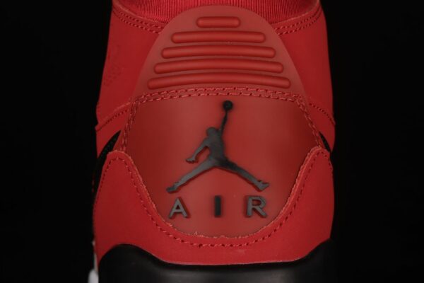 AJ Legacy 312 Mid Toro AV3922-601