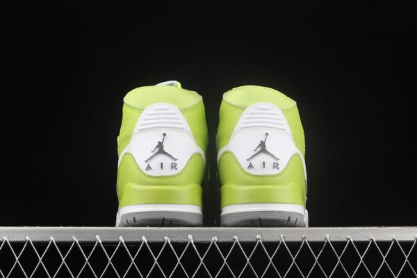 AJ Legacy 312 Mid Ghost Green AQ4160-301