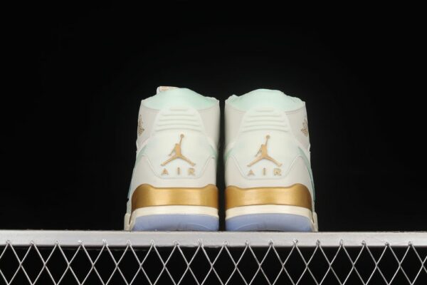 AJ Legacy 312 Mid Sail Pistachio Frost DR8486-131