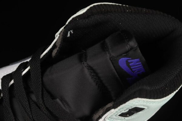 AJ Legacy 312 Mid Igloo AV3922-013