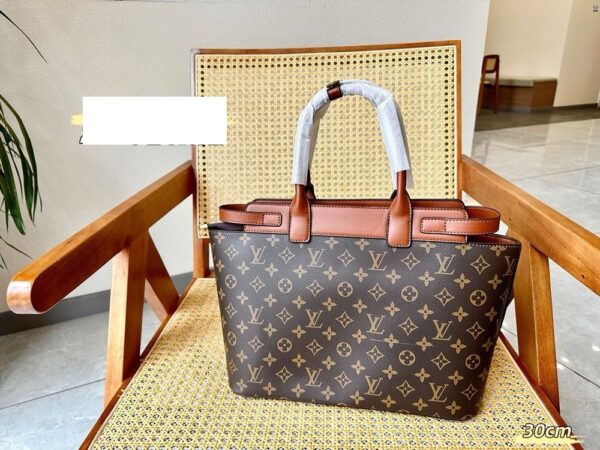 New Arrival LV Handbag L750
