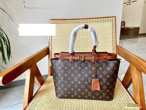New Arrival LV Handbag L750