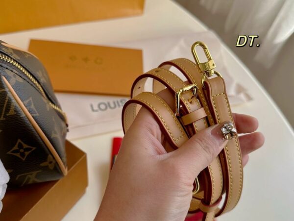 New Arrival LV Handbag L747
