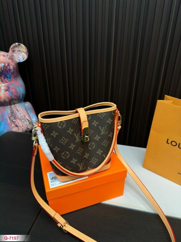 New Arrival LV Handbag L743