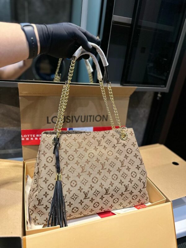 New Arrival LV Handbag L729