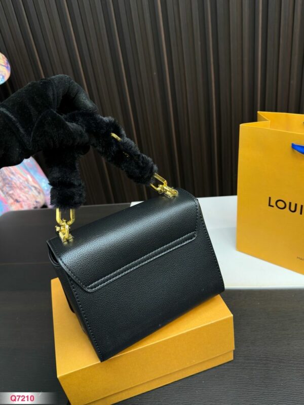 New Arrival LV Handbag L711