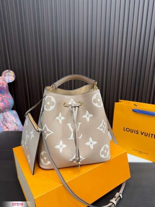 New Arrival LV Handbag L708